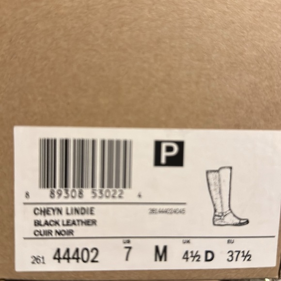 Clark’s boots,Size 7 - Picture 2 of 5